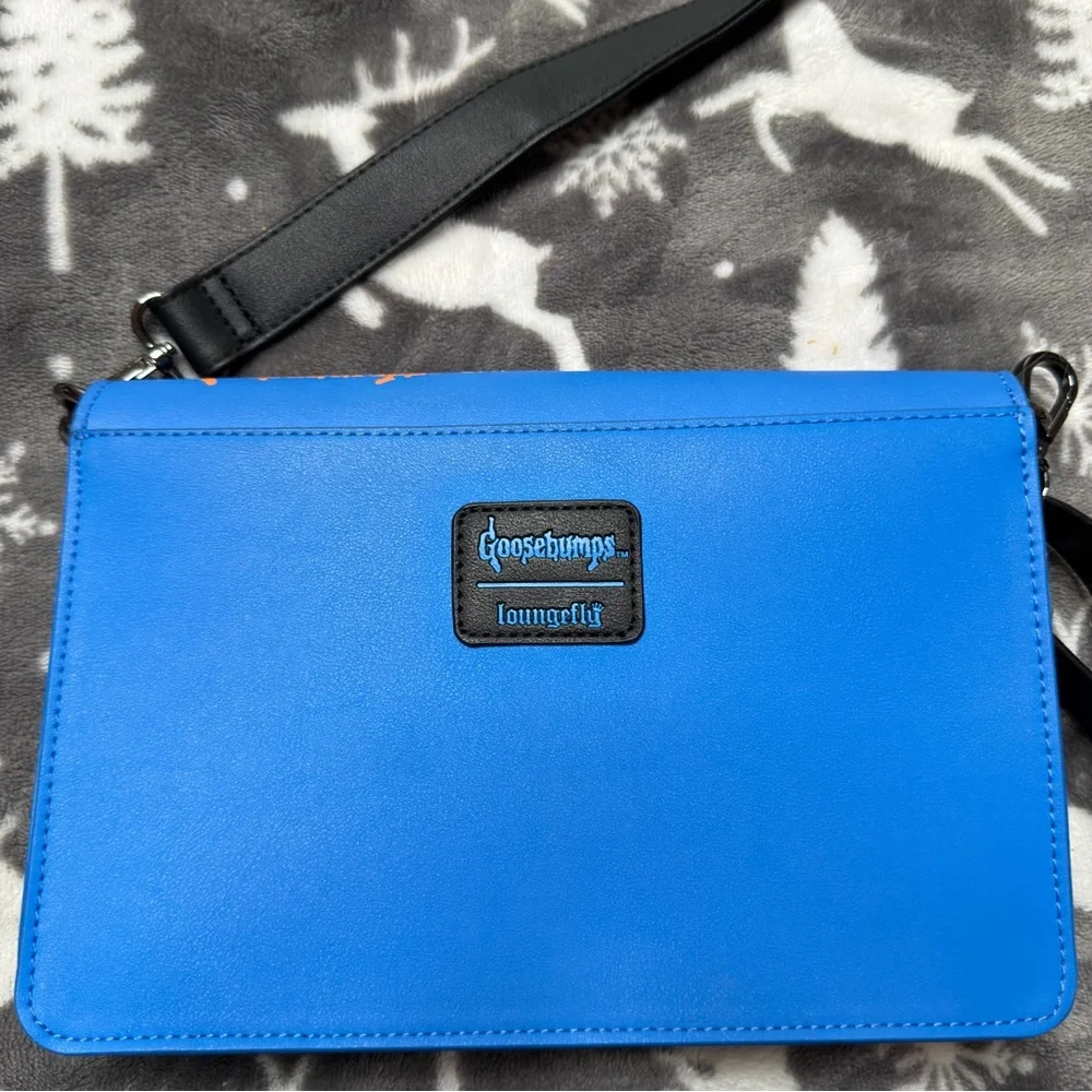 Loungefly Goosebumps Say Cheese And Die! Book Crossbody Bag - Picture 3 of 7